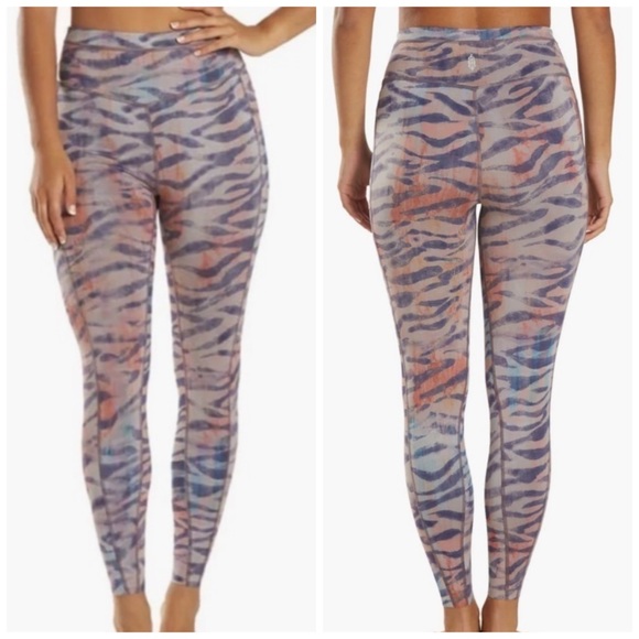 Free People Beat the Heat Reversible Leggings Tiger Combo XS - Picture 4 of 7